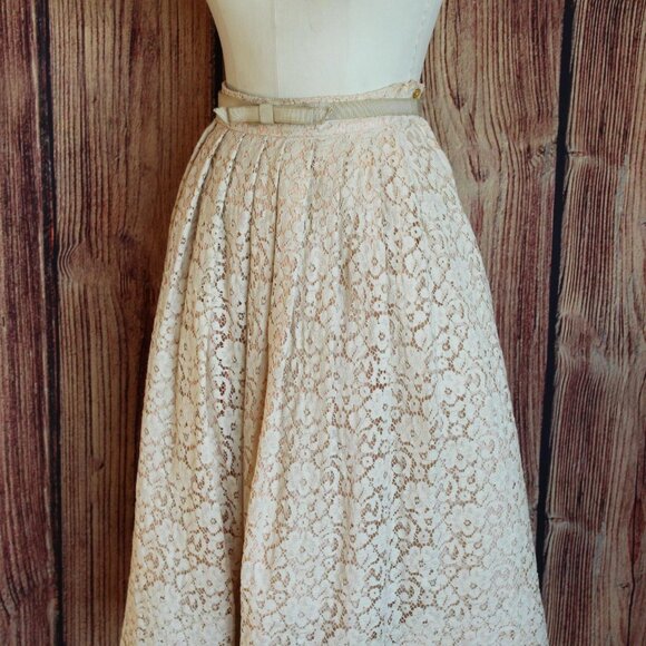 Vintage 1950s 1960s Skirt with Belt, Charm of Hollywood Pink and Ivory Lace - Picture 7 of 10